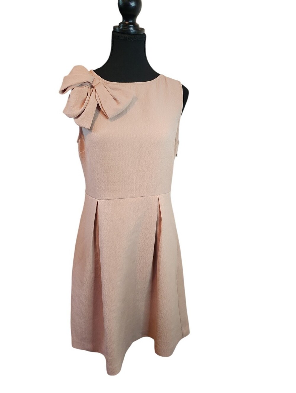 RW & Co. Dress With Bow Accent Size 6